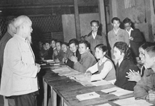 Nghĩ về chữ đức, chữ tài của người cán bộ