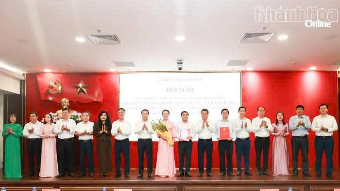 Thành lập Đảng bộ HĐND tỉnh và Đảng bộ MTTQ, các đoàn thể tỉnh Khánh Hòa