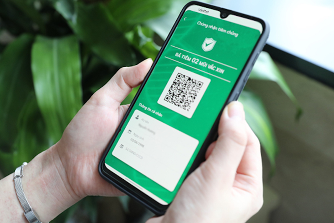 Các doanh nghiệp, cửa hàng, hộ kinh doanh phải yêu cầu khách quét mã QR để góp phần kiểm soát dịch Covid-19