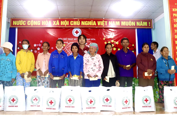 Tết nhân ái cho người nghèo