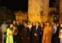 Ra mắt chương trình tham quan đặc biệt “Trăng soi dáng tháp”