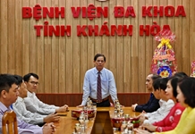 Chủ tịch UBND tỉnh Nguyễn Tấn Tuân thăm, chúc Tết tại các bệnh viện
