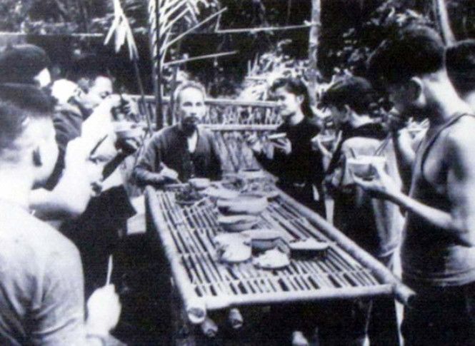 Vận dụng tư tưởng Hồ Chí Minh về tiết kiệm trong tình hình mới