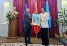 Lãnh đạo tỉnh Khánh Hòa làm việc với Đại sứ Việt Nam tại Cộng hòa Kazakhstan