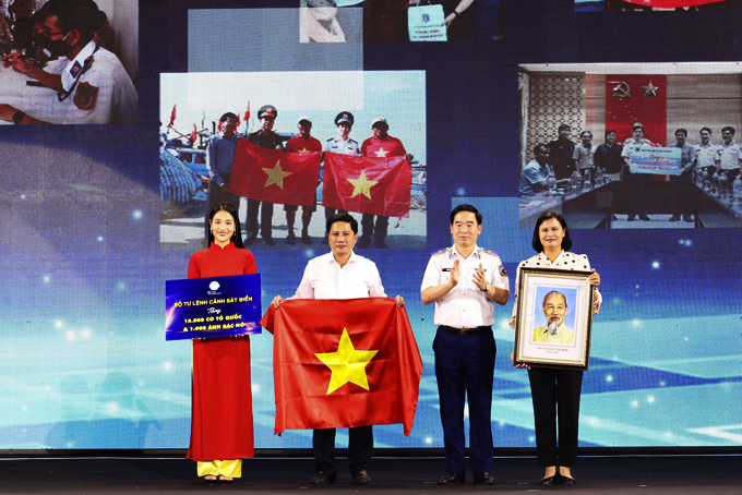 Khơi dậy tình yêu biển, đảo quê hương