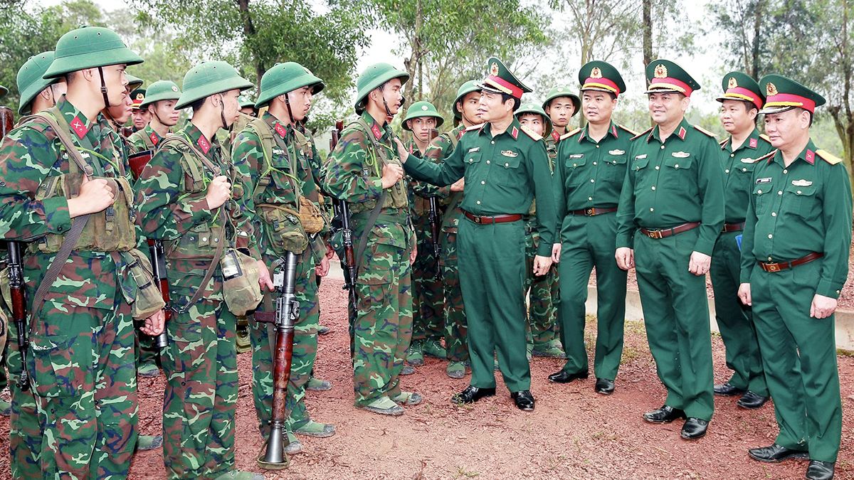 Quan điểm Hồ Chí Minh về biện pháp tiến hành công tác tư tưởng và vận dụng trong quân đội hiện nay