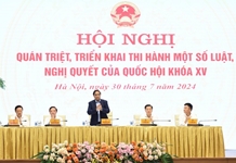 Đẩy mạnh hơn nữa, gắn kết chặt chẽ giữa xây dựng pháp luật với tổ chức thực thi pháp luật