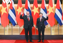 Chủ tịch Quốc hội Vương Đình Huệ hội kiến Thủ tướng nước Cộng hòa Cuba