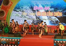 Rộn ràng đêm hội cồng chiêng