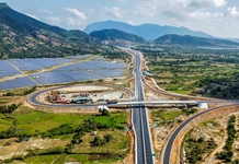 Những tuyến giao thông huyết mạch nhìn từ trên cao